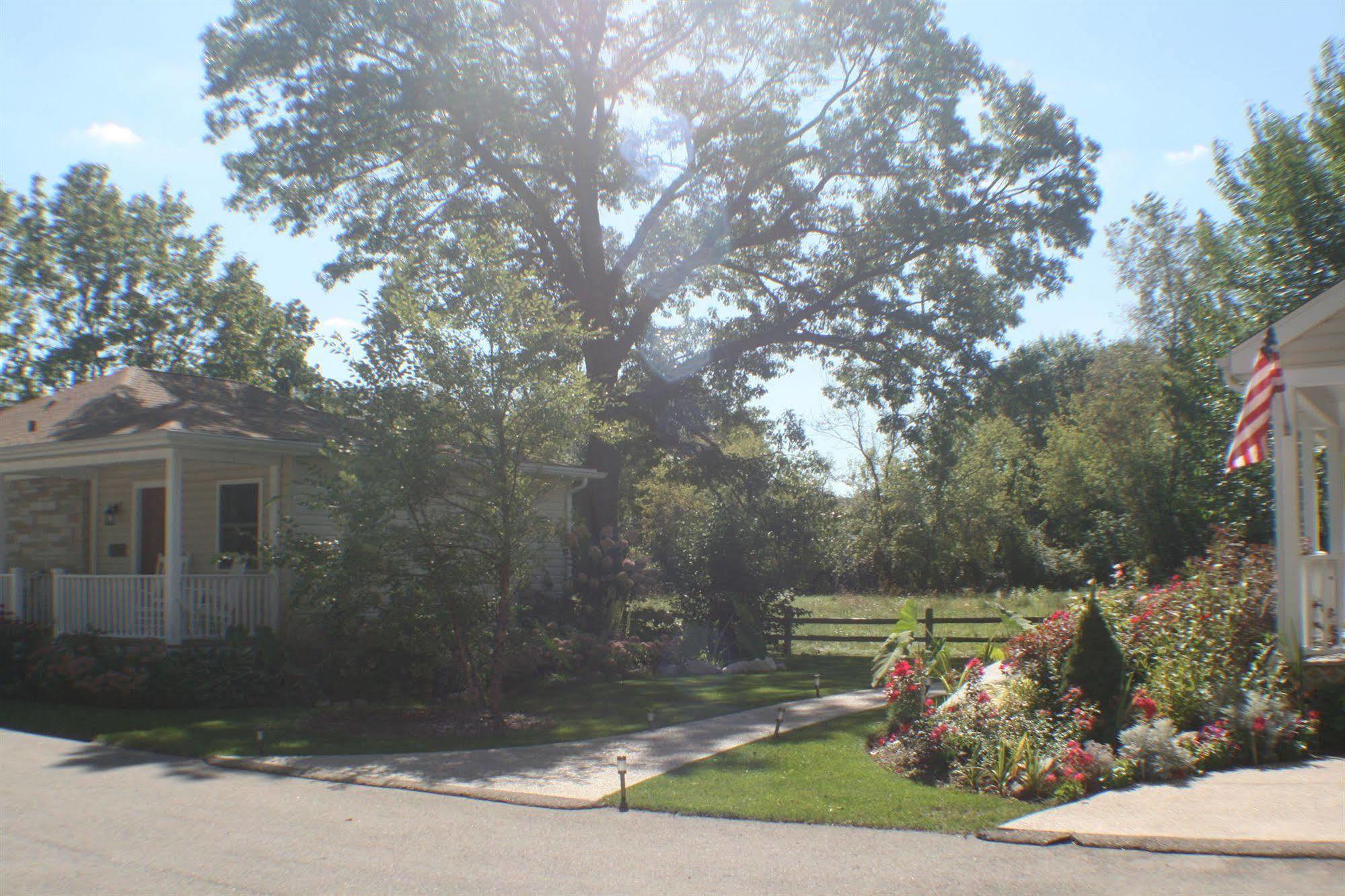 Seven Oaks Bed & Breakfast Lake Geneva Exteriör bild