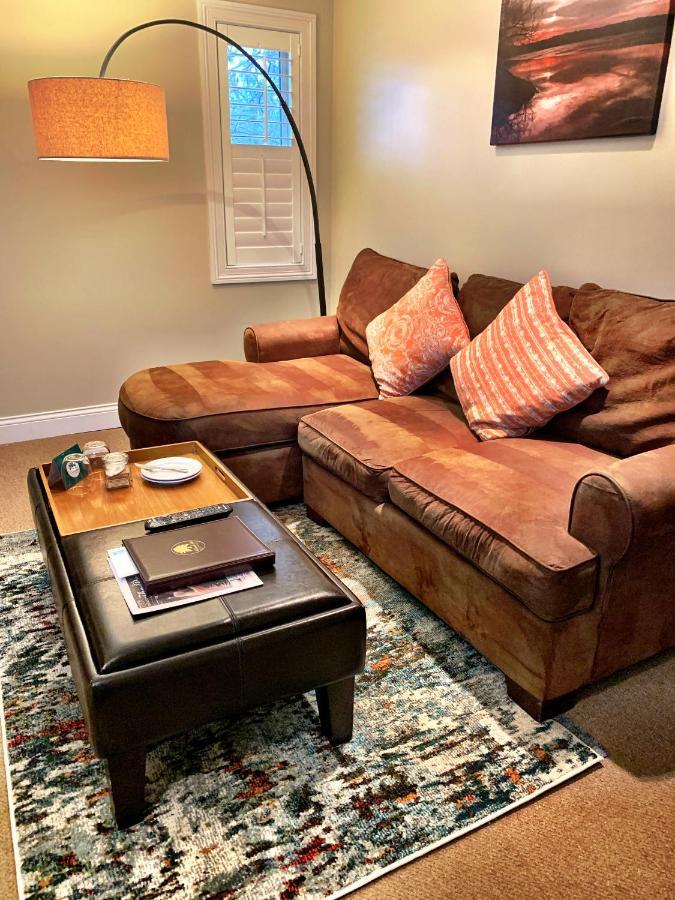 Seven Oaks Bed & Breakfast Lake Geneva Exteriör bild